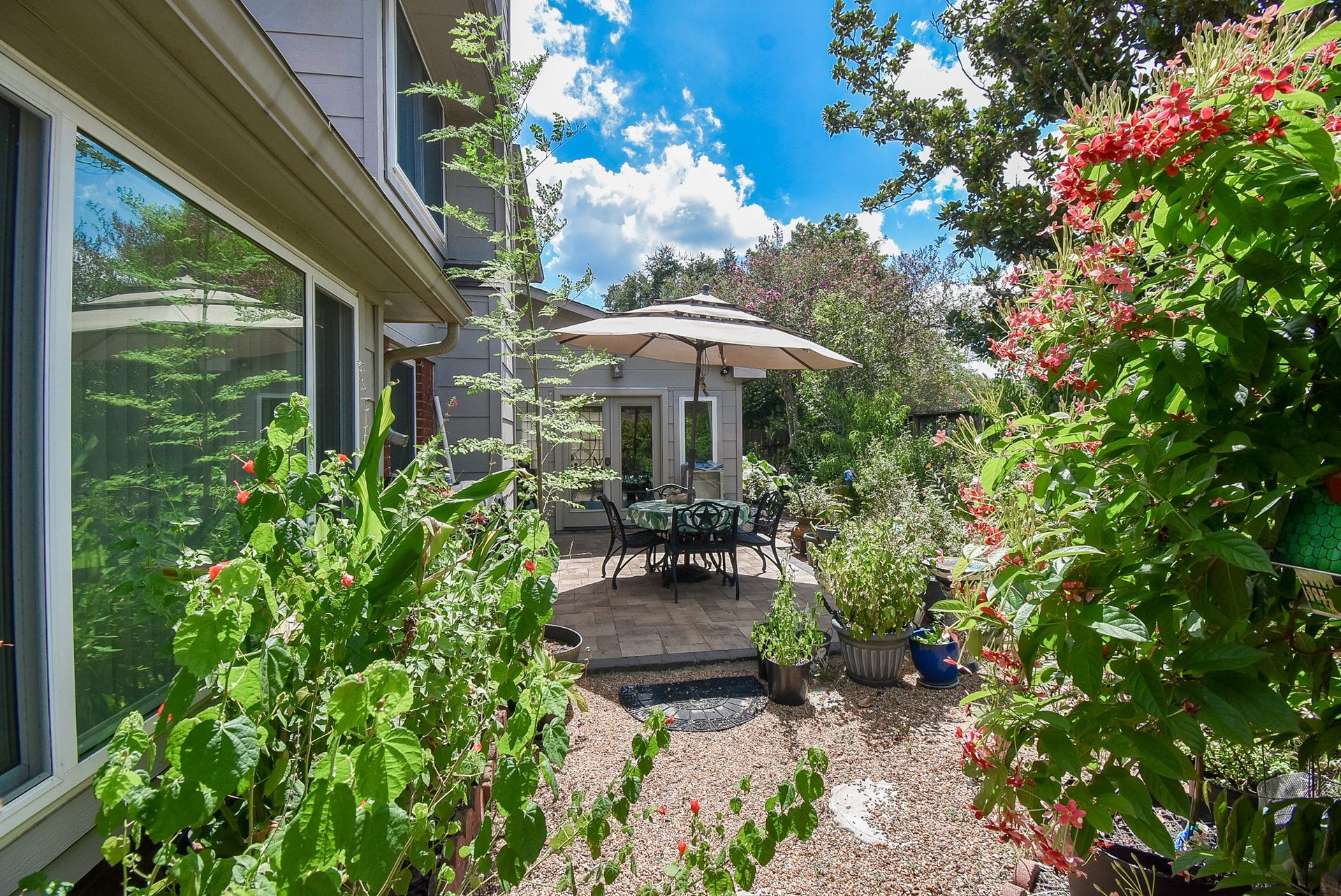 222 High Meadows Drive, Sugar Land, TX 77479 222 High Meadows Drive, Sugar Land, TX 77479