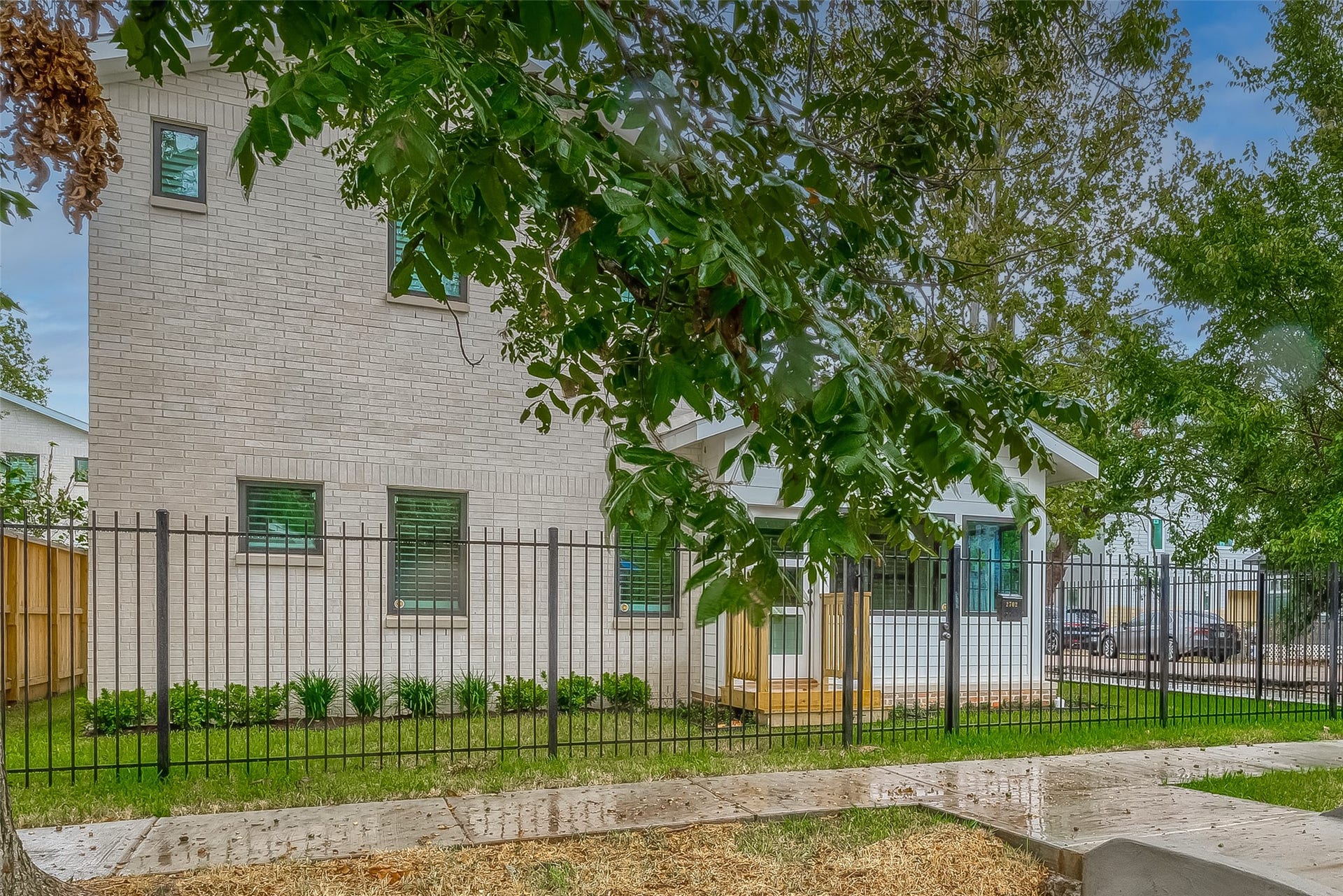 2702 Delano Street, Houston, TX 77004 Front of home