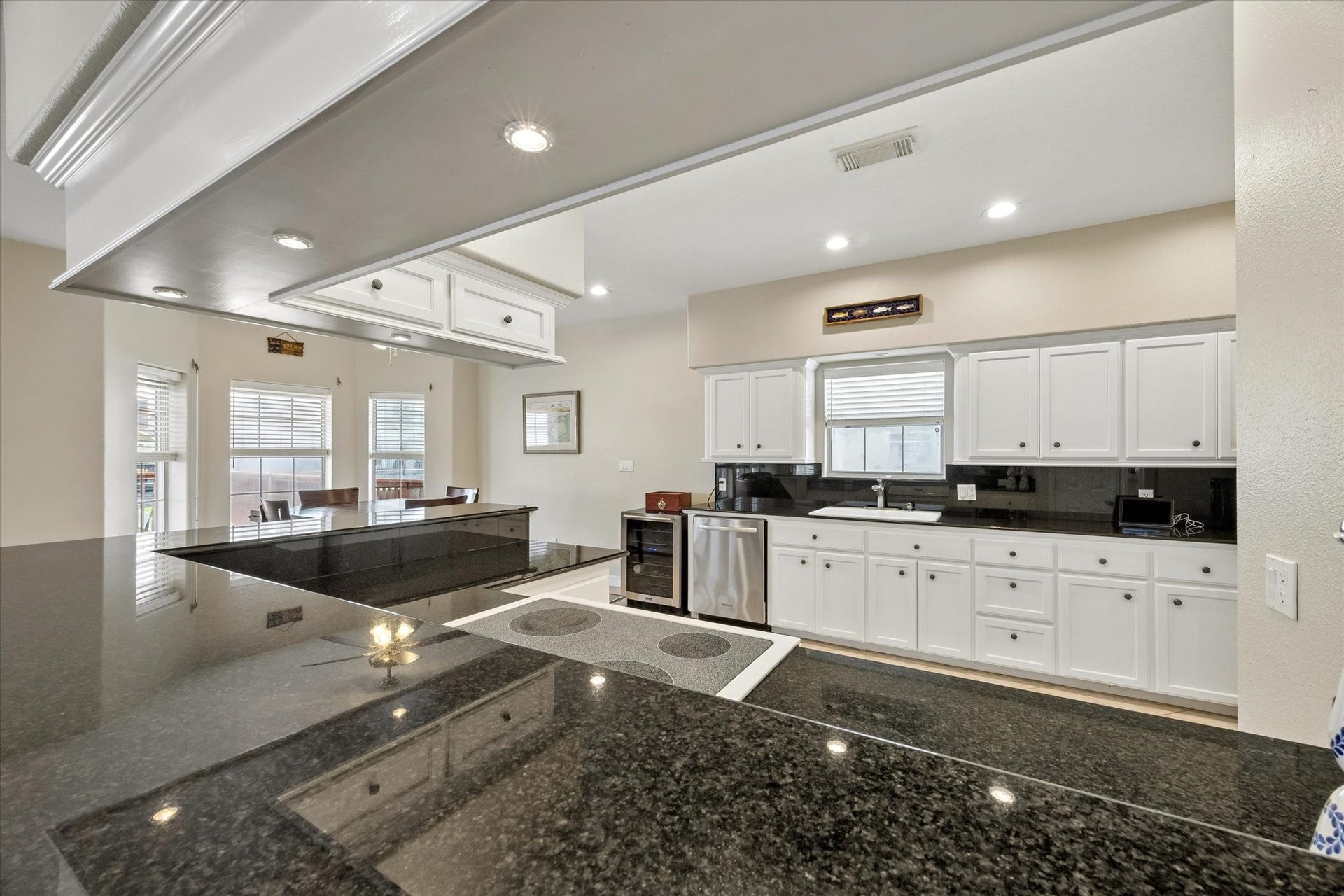 506 Westerly Drive, Tiki Island, TX 77554 506 Westerly Drive, Tiki Island, TX 77554