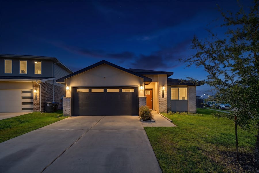 Property photo for 7626 Ramsgate Cliff Lane, Richmond, TX