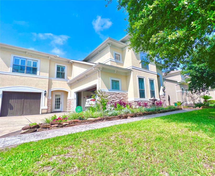 Property photo for 2820 S Cotswold Manor Drive, Houston, TX