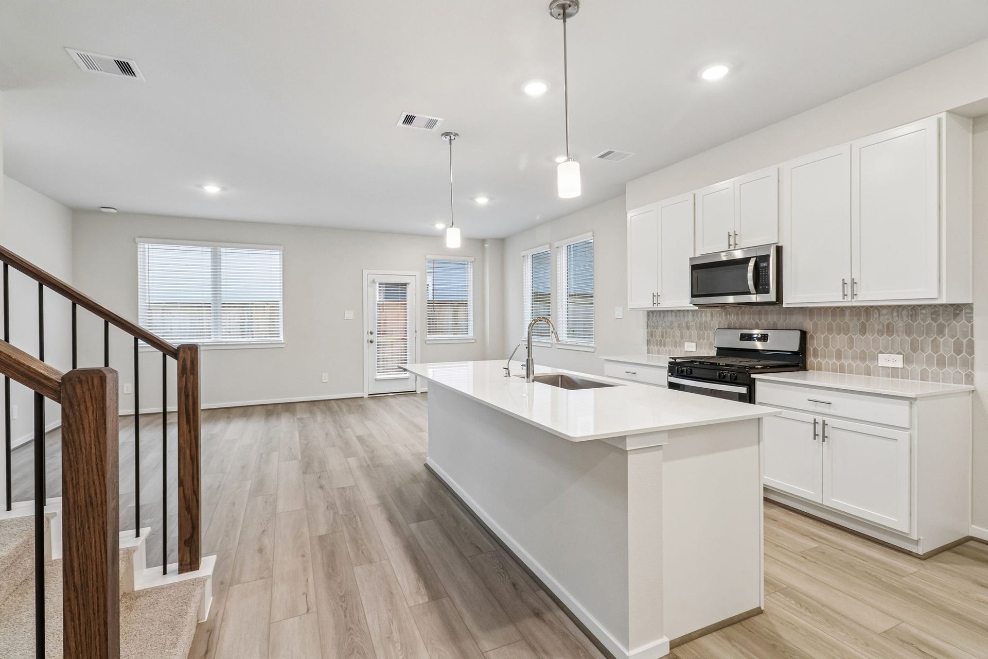 4219 Juniper Mist Drive, Missouri City, TX 77459 4219 Juniper Mist Drive, Missouri City, TX 77459