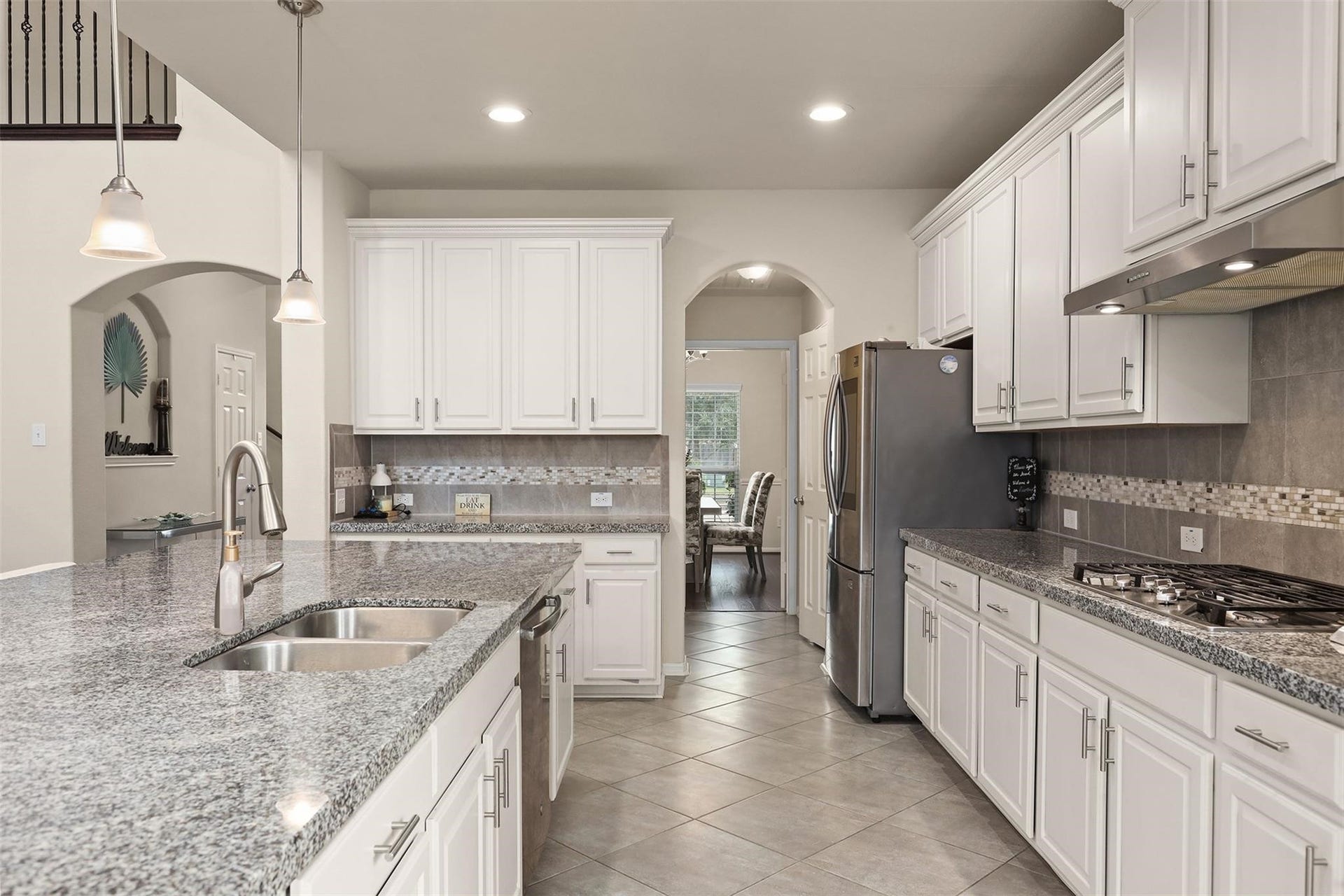 4318 Parkview Terrace Lane, Dickinson, TX 77539 4318 Parkview Terrace Lane, Dickinson, TX 77539