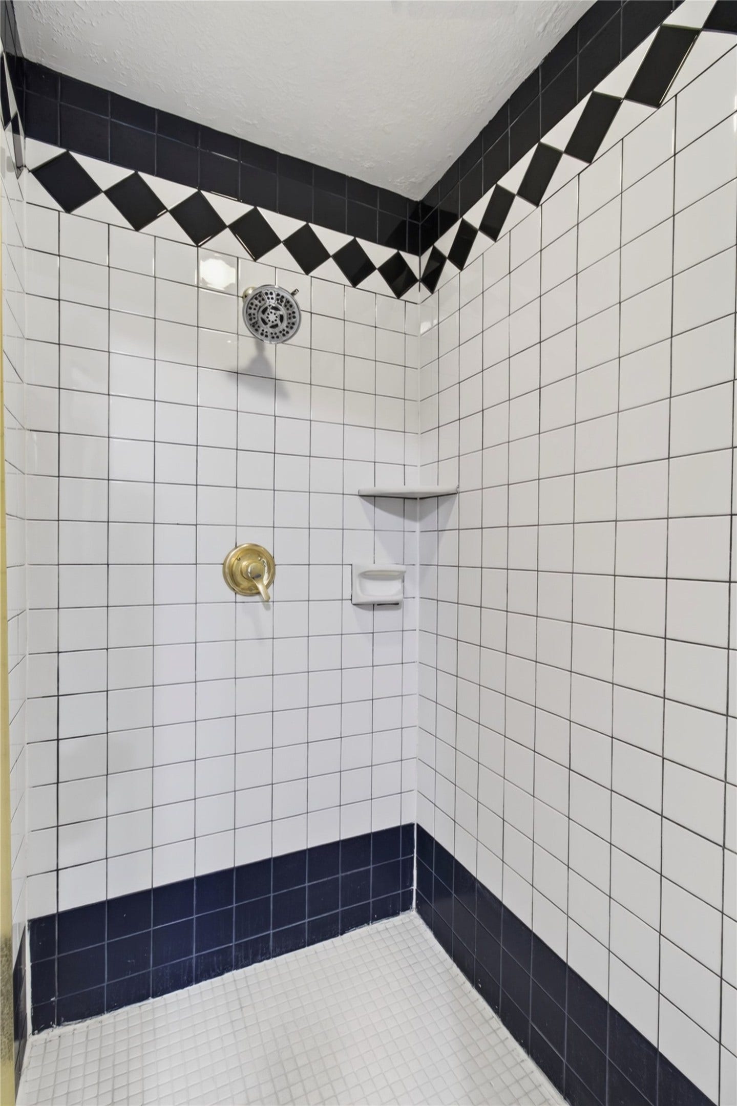 54 S Wind Drive, Montgomery, TX 77356 54 S Wind Drive, Montgomery, TX 77356