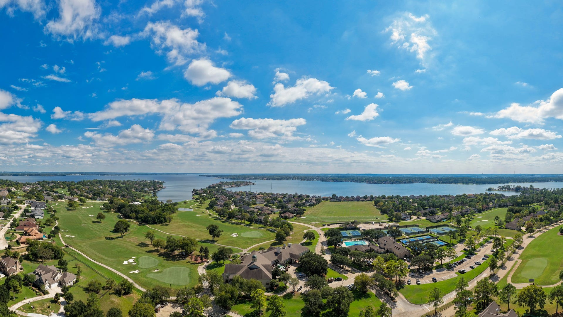 54 S Wind Drive, Montgomery, TX 77356 54 S Wind Drive, Montgomery, TX 77356