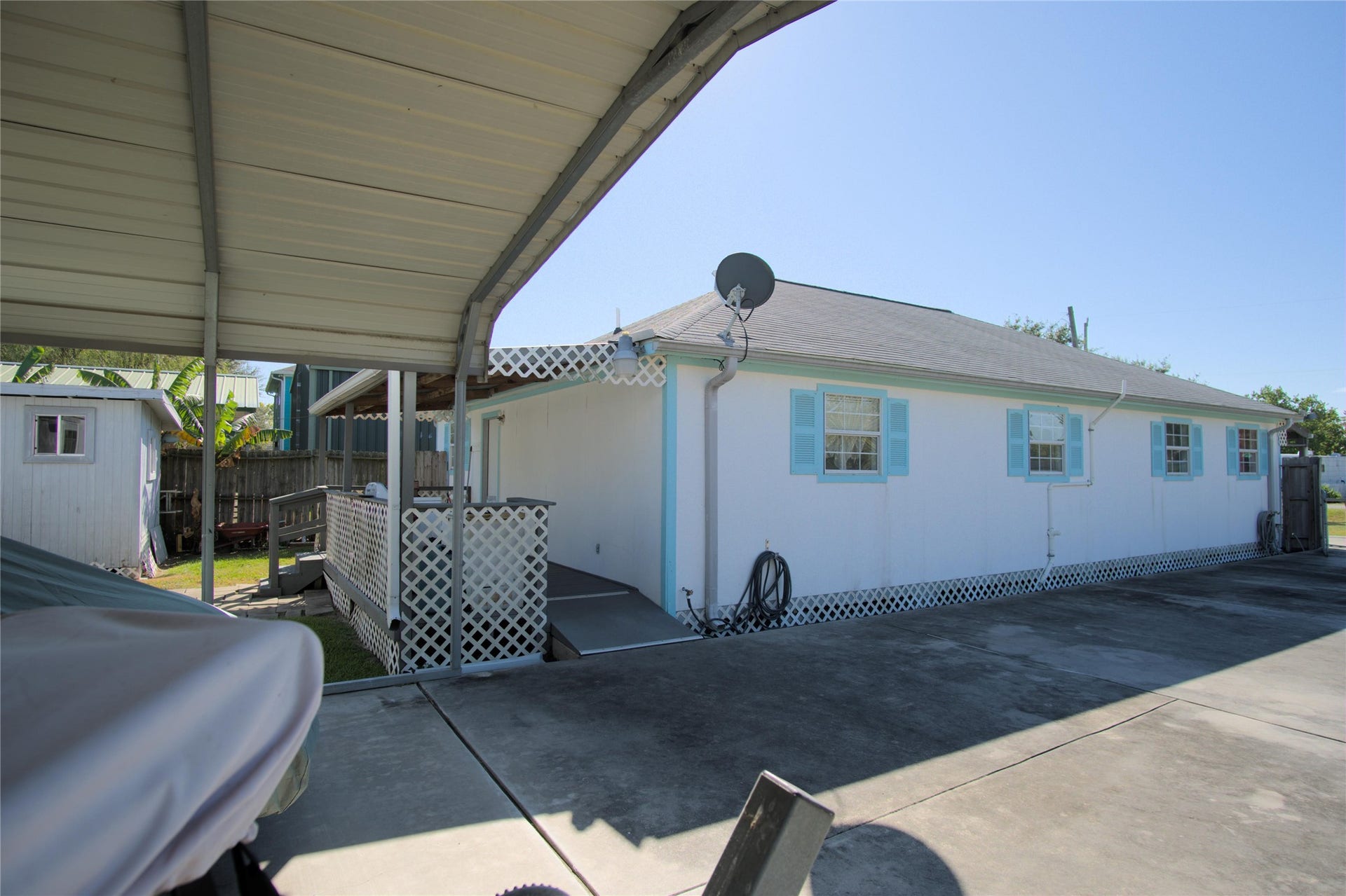 511 5th Street, San Leon, TX 77539 511 5th Street, San Leon, TX 77539