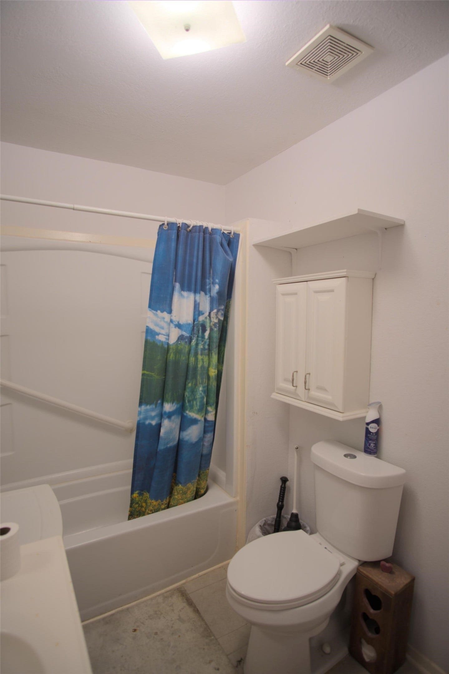511 5th Street, San Leon, TX 77539 Back Bath