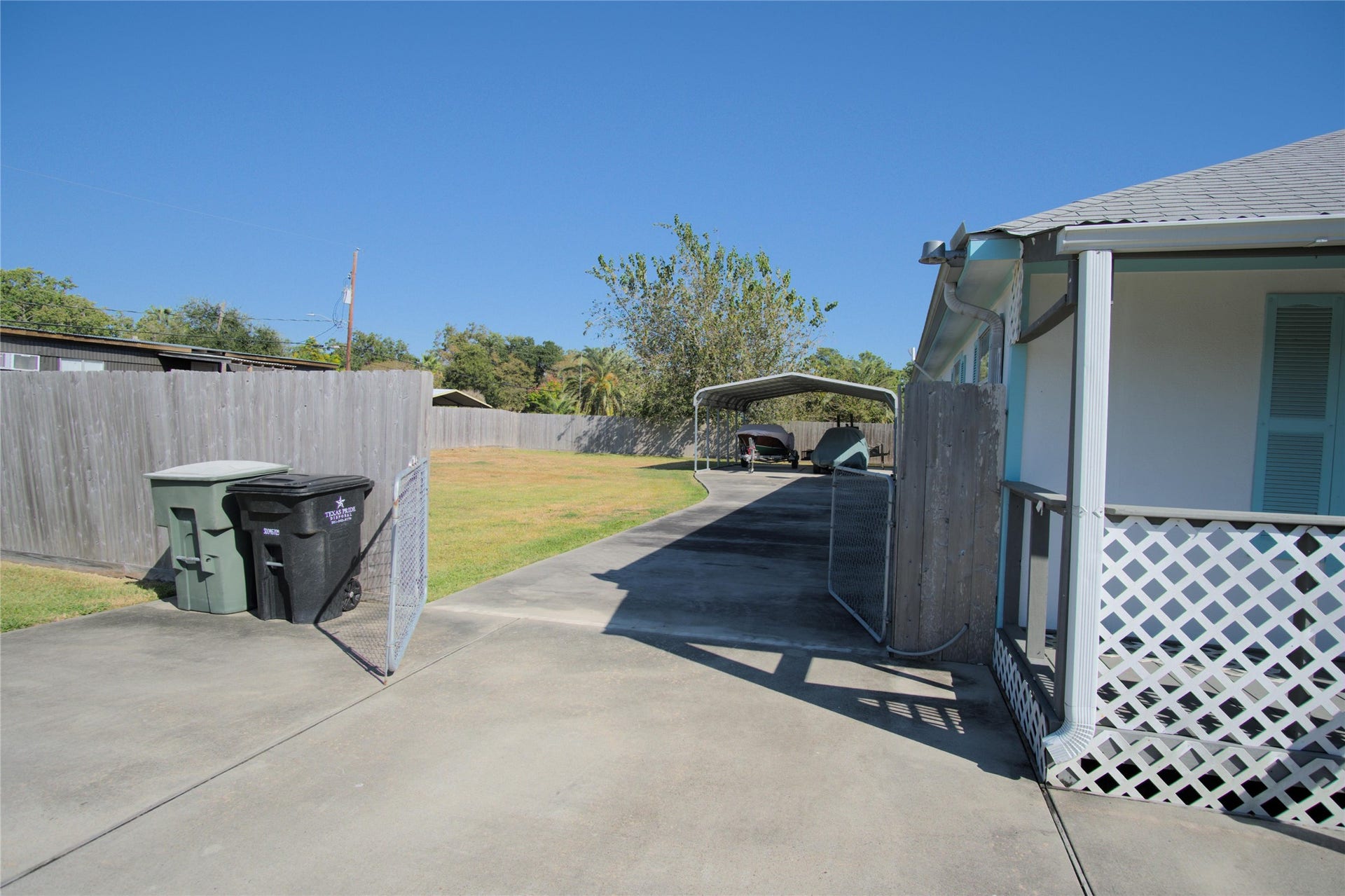 511 5th Street, San Leon, TX 77539 511 5th Street, San Leon, TX 77539