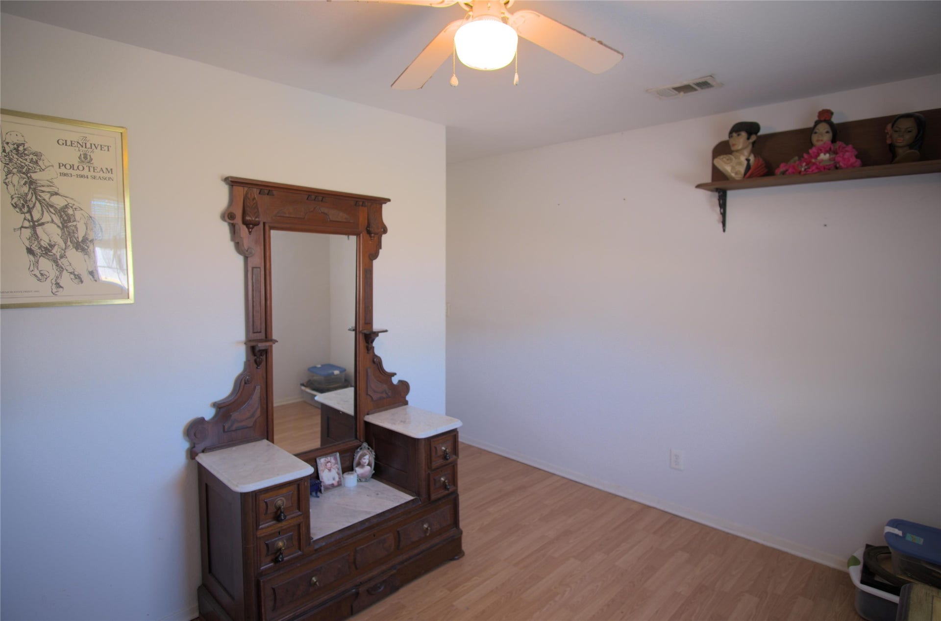 511 5th Street, San Leon, TX 77539 back bed