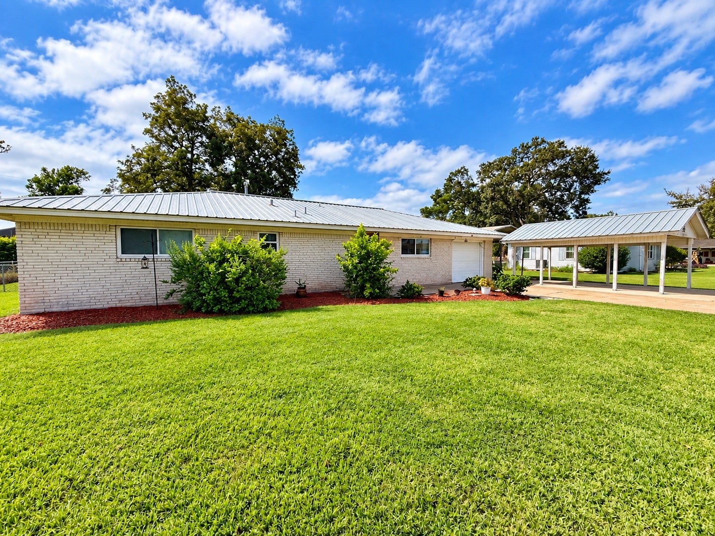 809 E Hamilton Street, West Columbia, TX 77486 809 E Hamilton Street, West Columbia, TX 77486