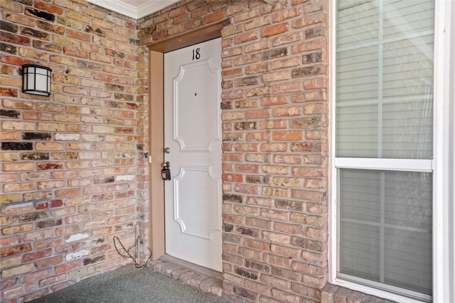 Property photo for 5343 Richmond Avenue, #18, Houston, TX
