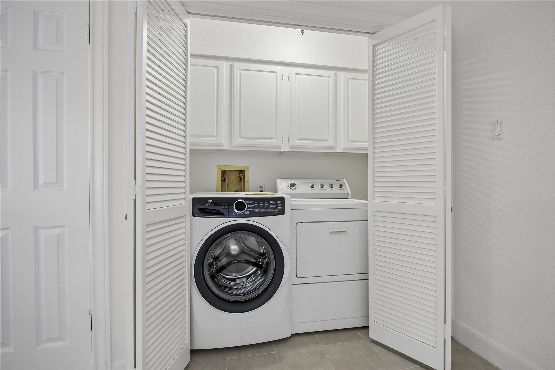 2214 Nantucket Drive, #D, Houston, TX 77057 2214 Nantucket Drive, #D, Houston, TX 77057