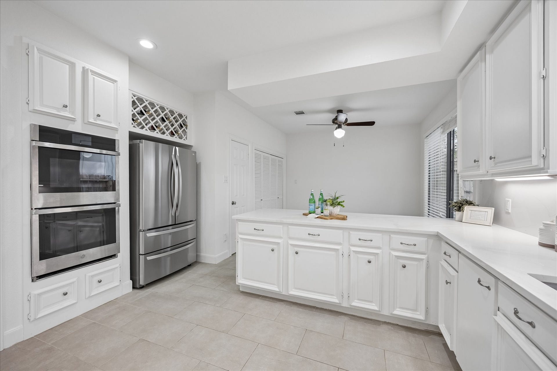 2214 Nantucket Drive, #D, Houston, TX 77057 2214 Nantucket Drive, #D, Houston, TX 77057