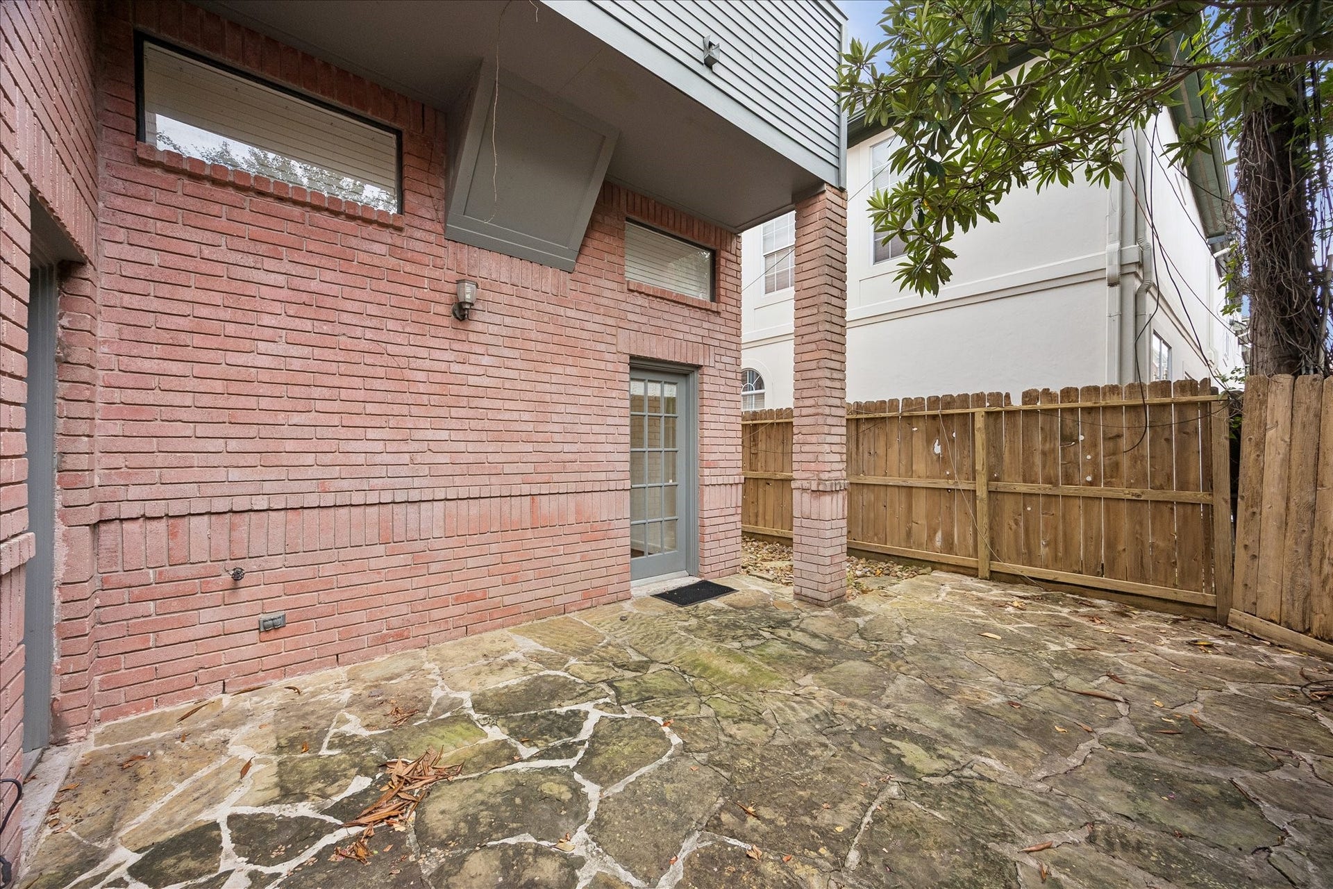 2214 Nantucket Drive, #D, Houston, TX 77057 2214 Nantucket Drive, #D, Houston, TX 77057