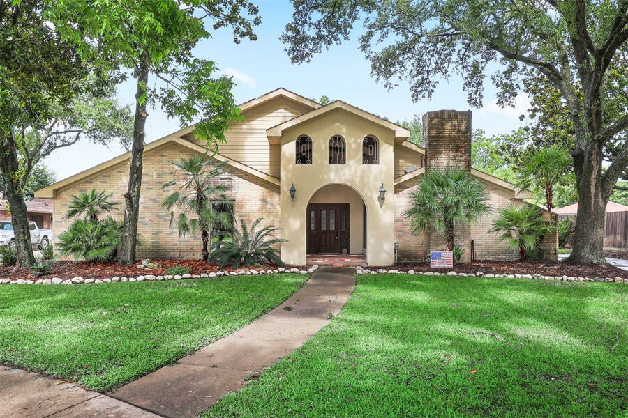 Property photo for 2620 Dow Circle, Deer Park, TX