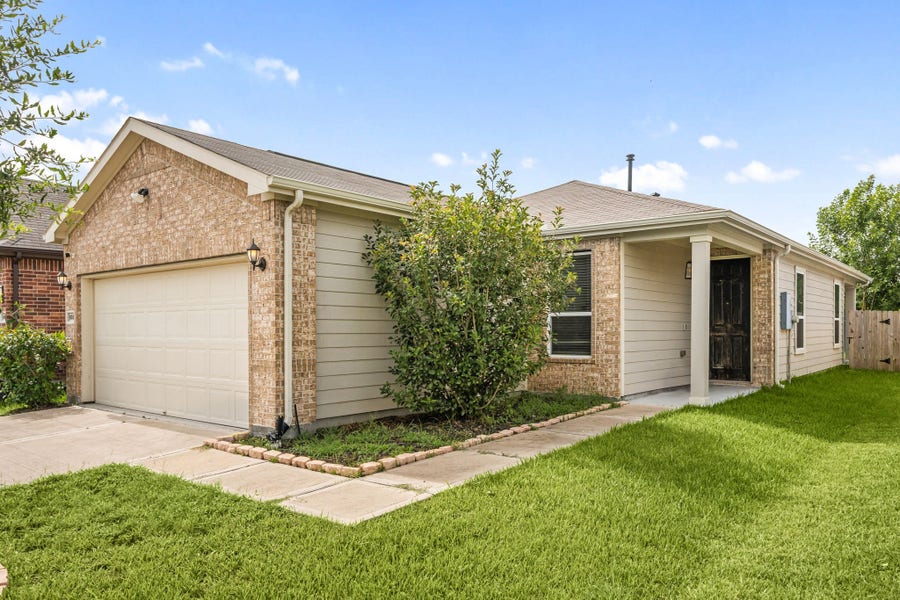 Property photo for 5022 Jonina Lane, Houston, TX