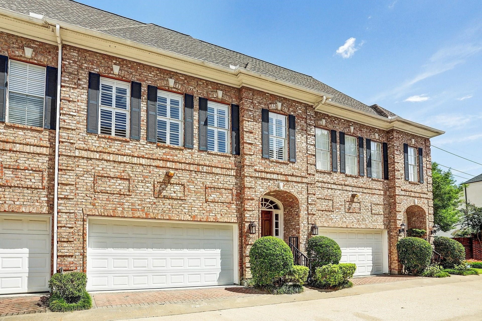 1933 Woodbury Street, Houston, TX 77030 1933 Woodbury Street, Houston, TX 77030