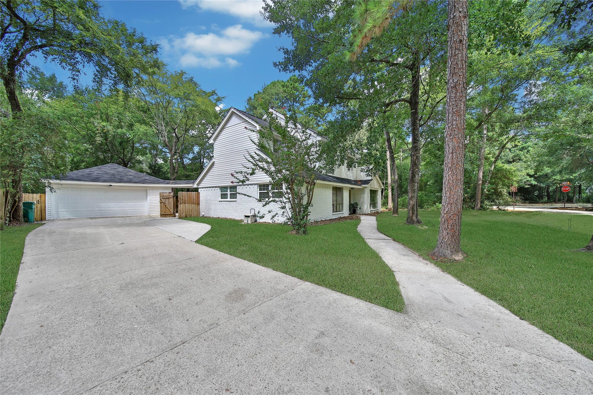 1 Marsh Millet Court, The Woodlands, TX 77380 1 Marsh Millet Court, The Woodlands, TX 77380