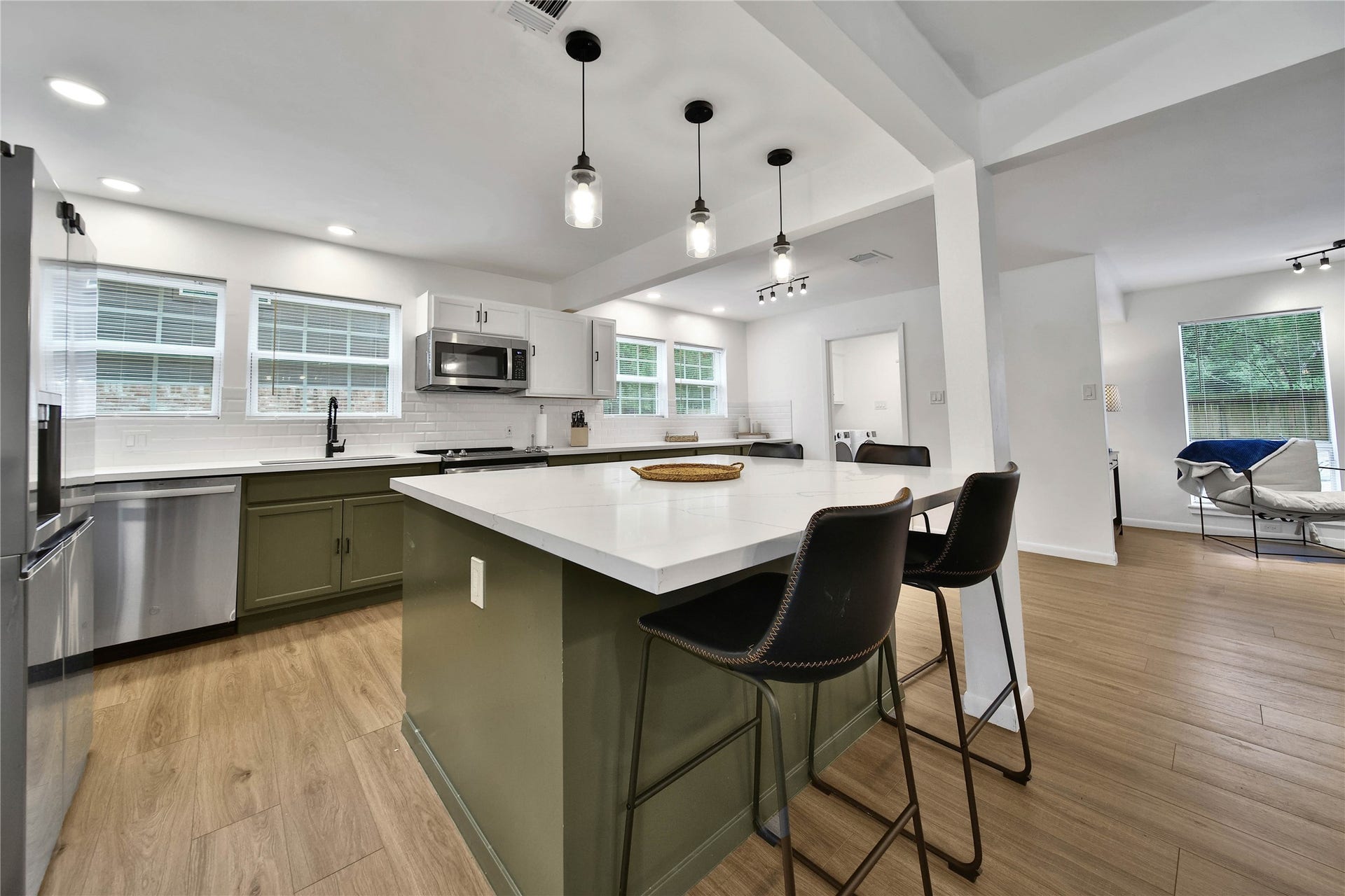 1 Marsh Millet Court, The Woodlands, TX 77380 1 Marsh Millet Court, The Woodlands, TX 77380