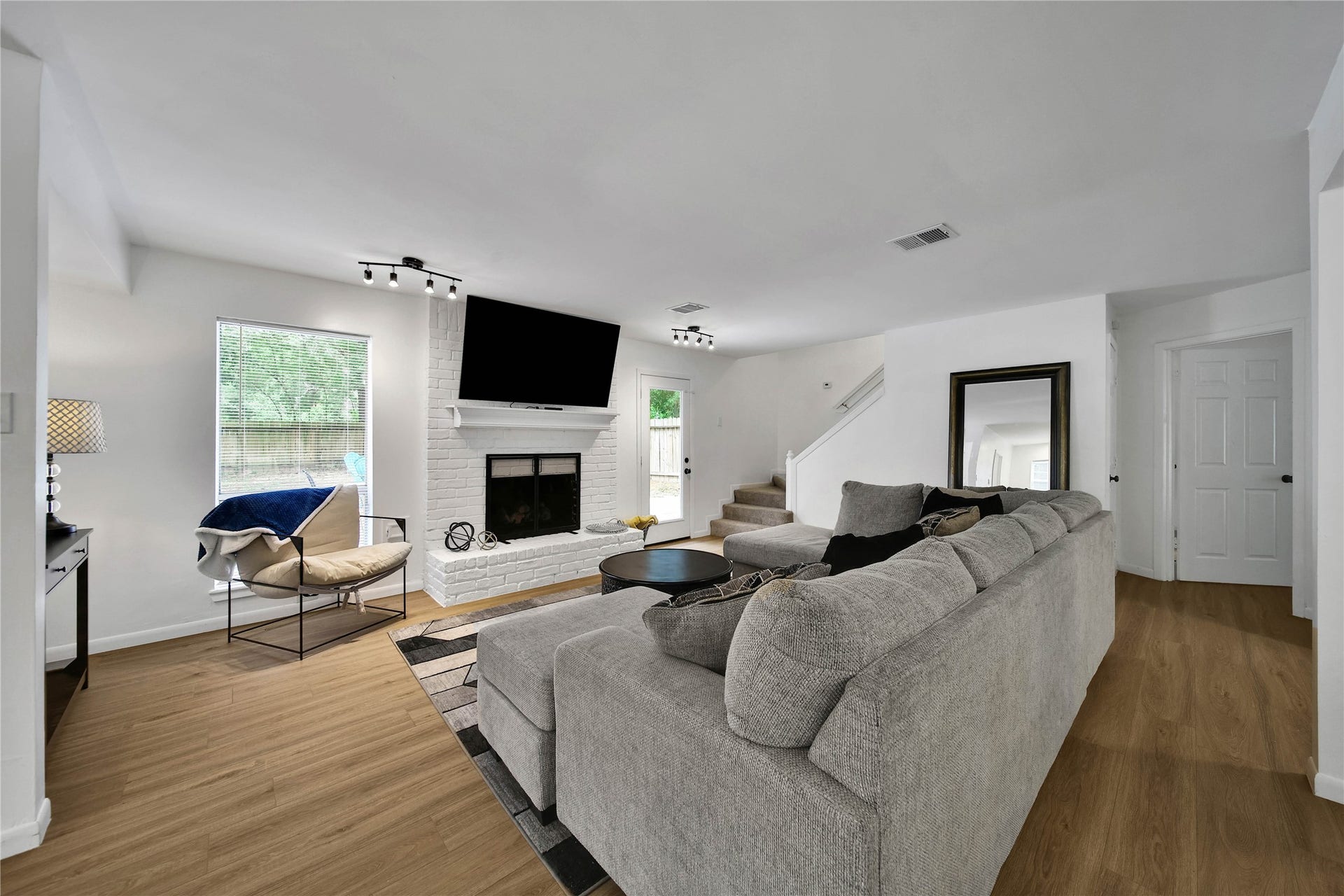 1 Marsh Millet Court, The Woodlands, TX 77380 1 Marsh Millet Court, The Woodlands, TX 77380