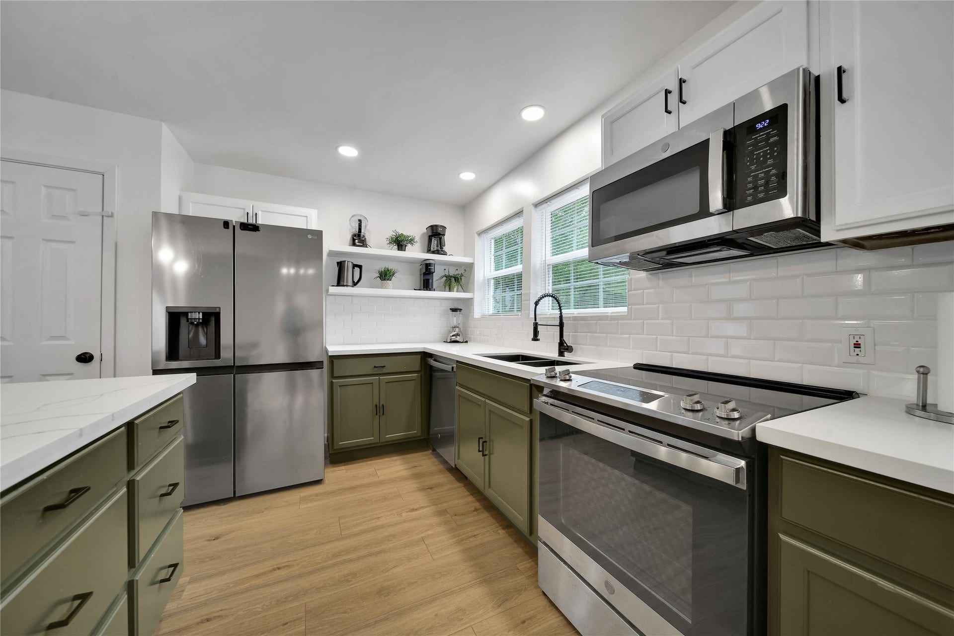 1 Marsh Millet Court, The Woodlands, TX 77380 1 Marsh Millet Court, The Woodlands, TX 77380