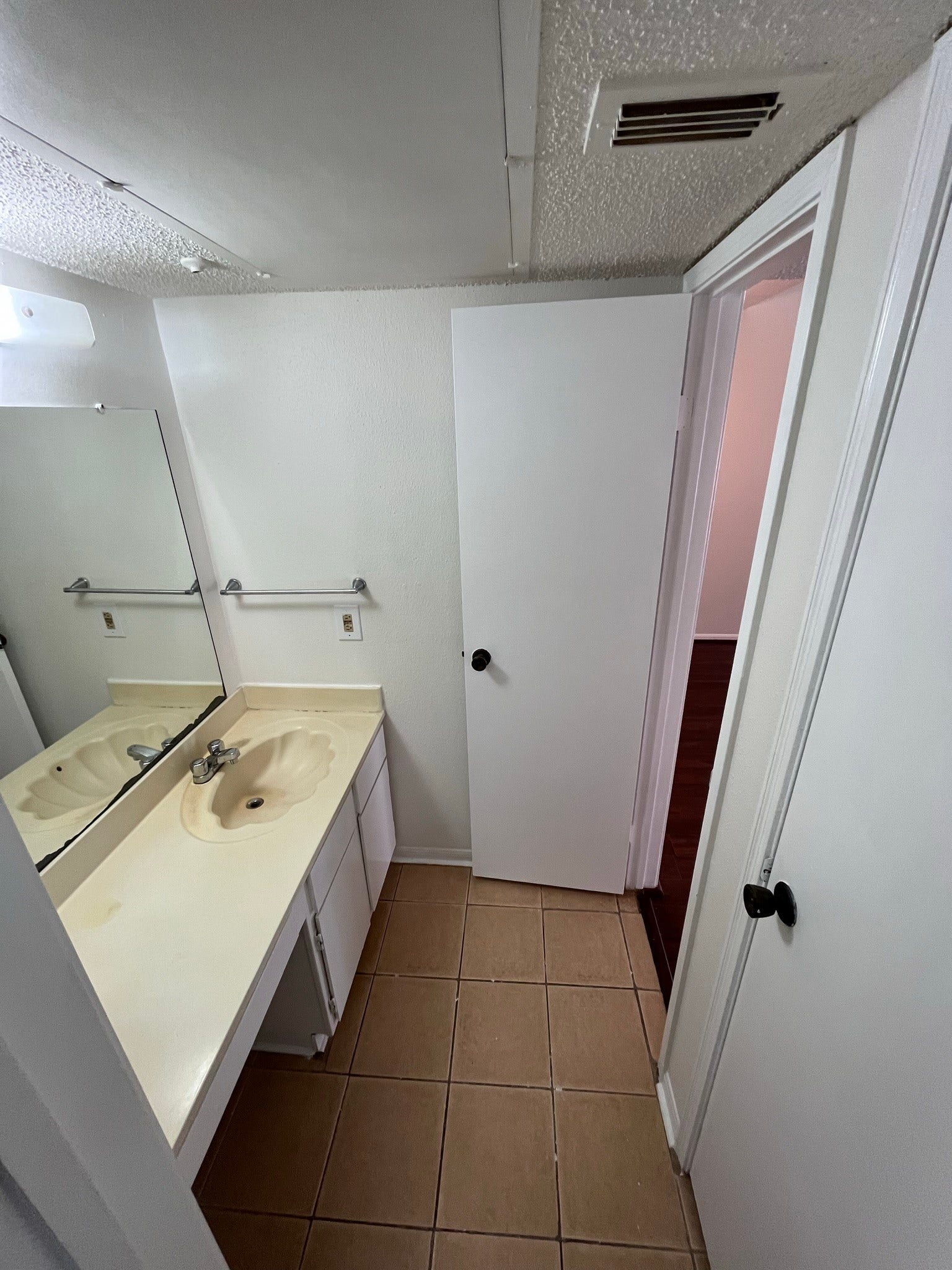 2120 El Paseo Street, #1912, Houston, TX 77054 2120 El Paseo Street, #1912, Houston, TX 77054