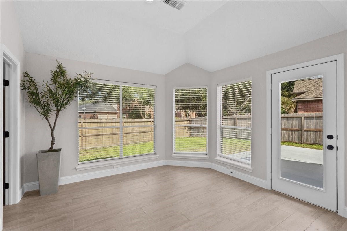 105 Barrington Pointe Court, League City, TX 77573 105 Barrington Pointe Court, League City, TX 77573