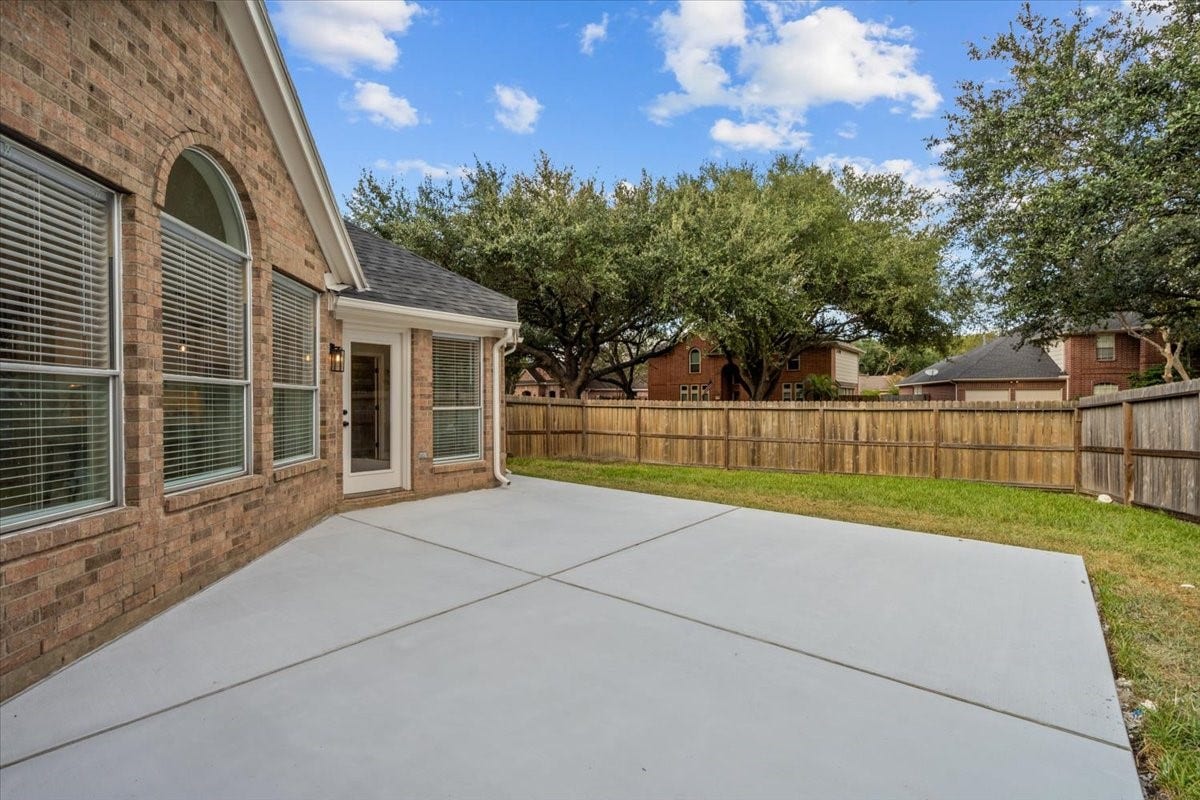 105 Barrington Pointe Court, League City, TX 77573 105 Barrington Pointe Court, League City, TX 77573