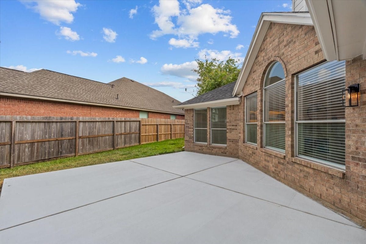 105 Barrington Pointe Court, League City, TX 77573 105 Barrington Pointe Court, League City, TX 77573