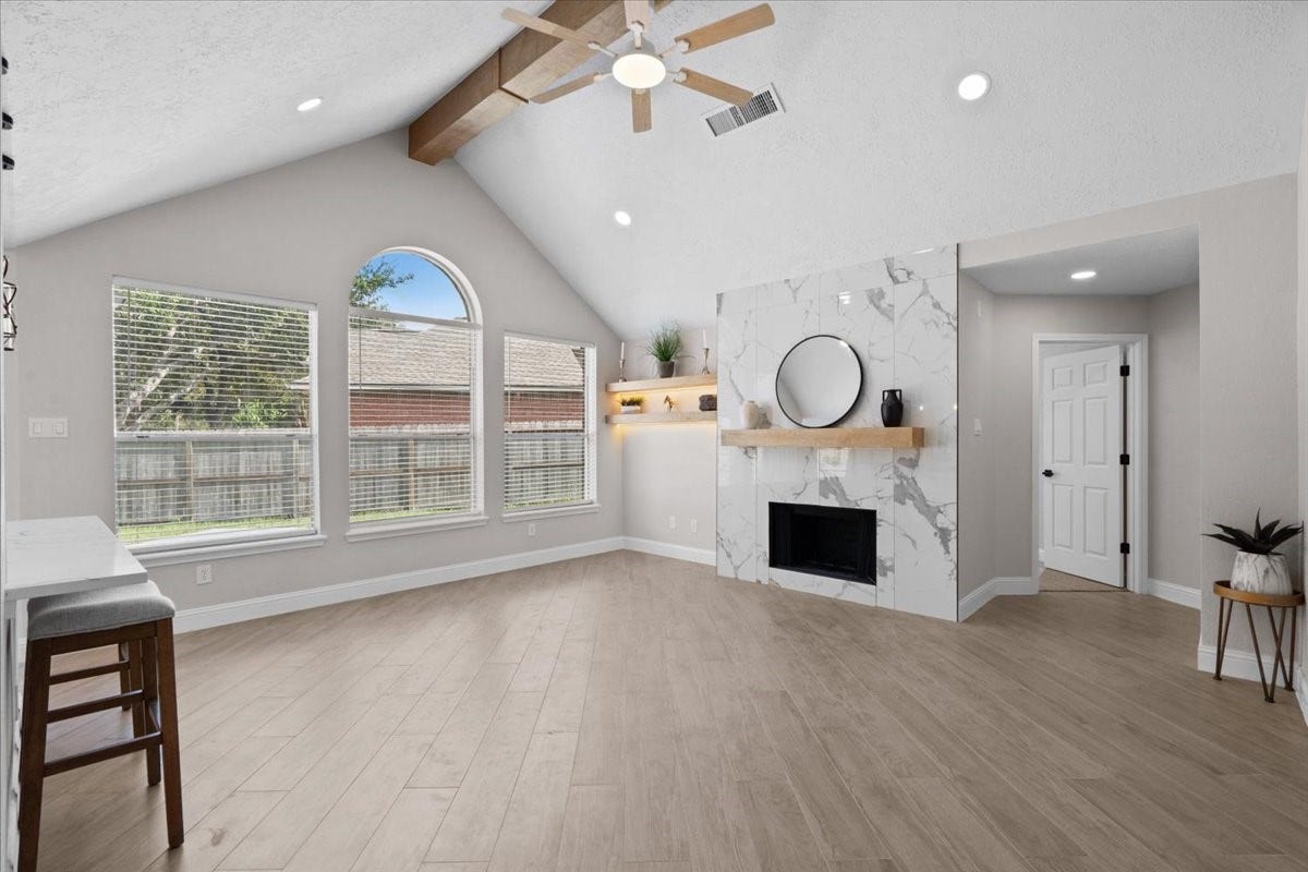 105 Barrington Pointe Court, League City, TX 77573 105 Barrington Pointe Court, League City, TX 77573