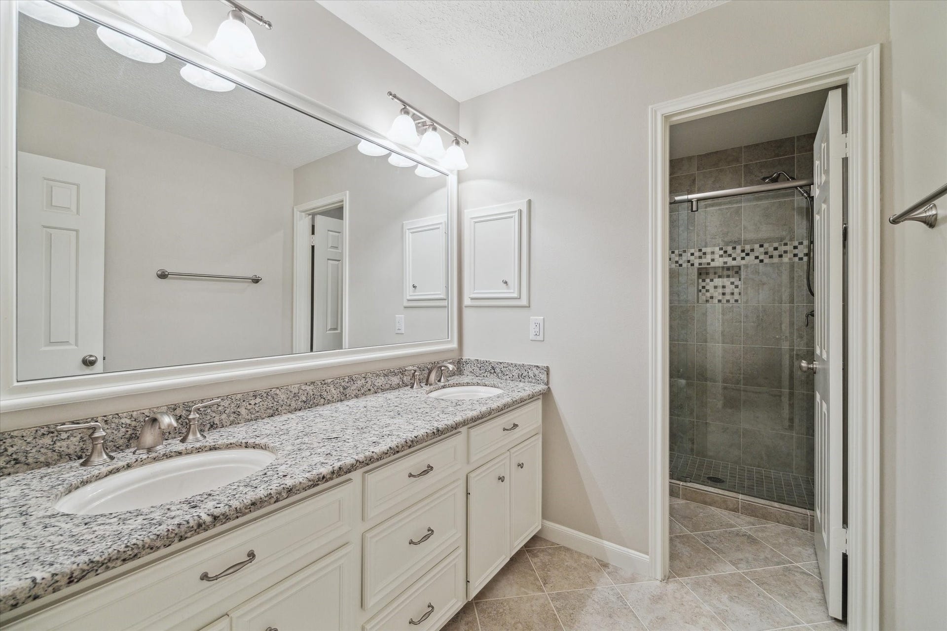 2425 Potomac Drive, #B, Houston, TX 77057