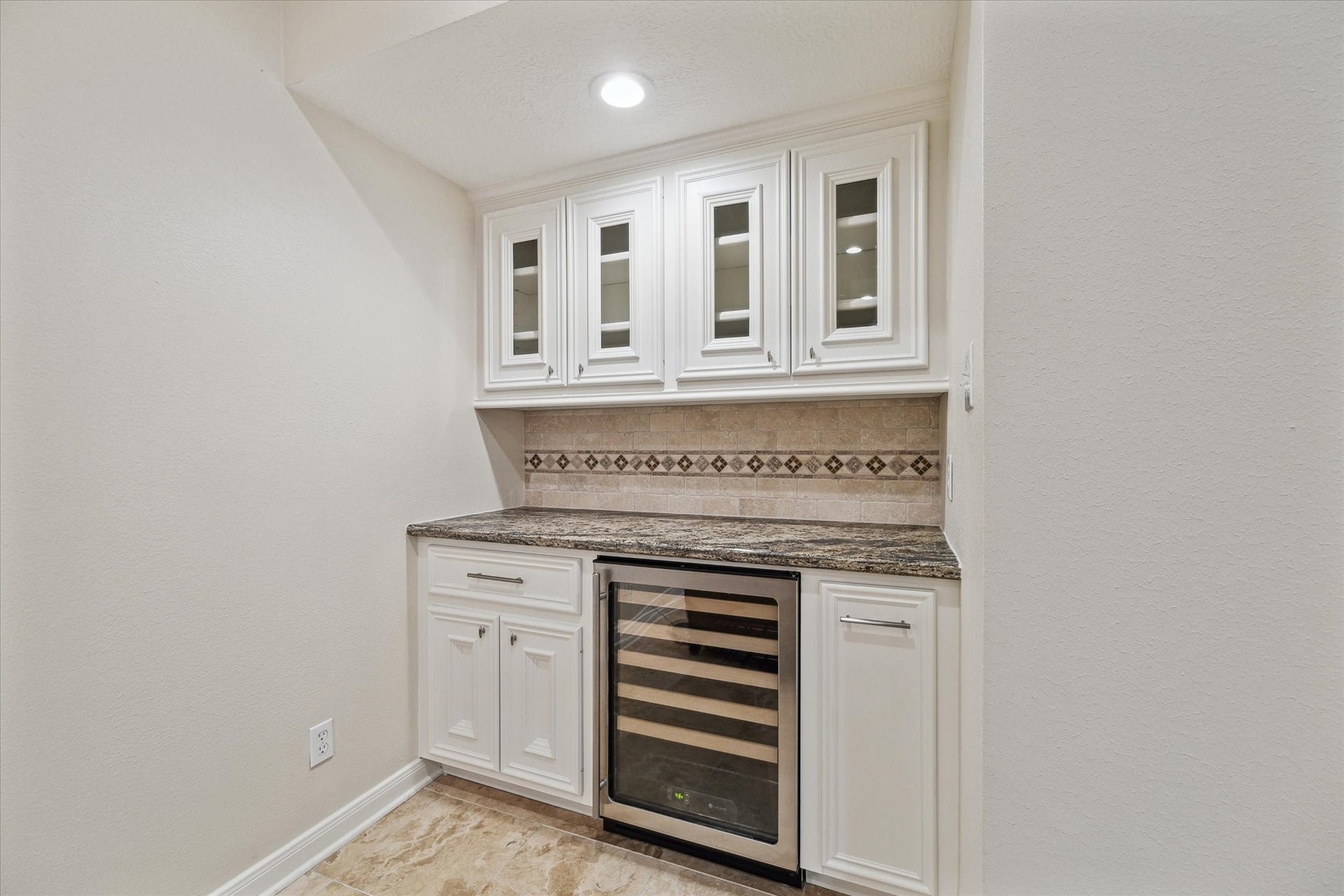 2425 Potomac Drive, #B, Houston, TX 77057