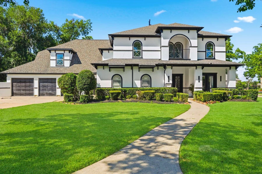 Property photo for 15 Bees Creek Court, Missouri City, TX
