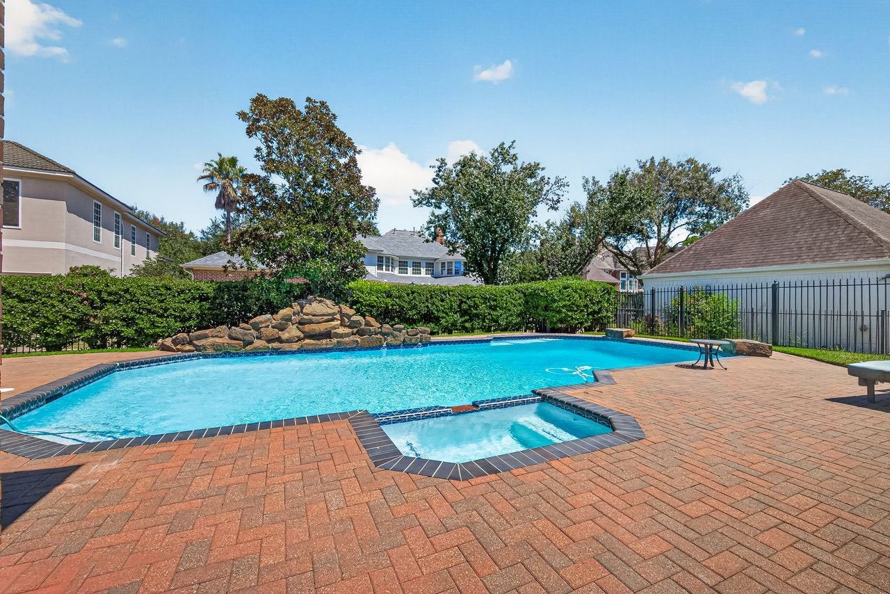22 Linney Boulevard, Sugar Land, TX 77479 22 Linney Boulevard, Sugar Land, TX 77479