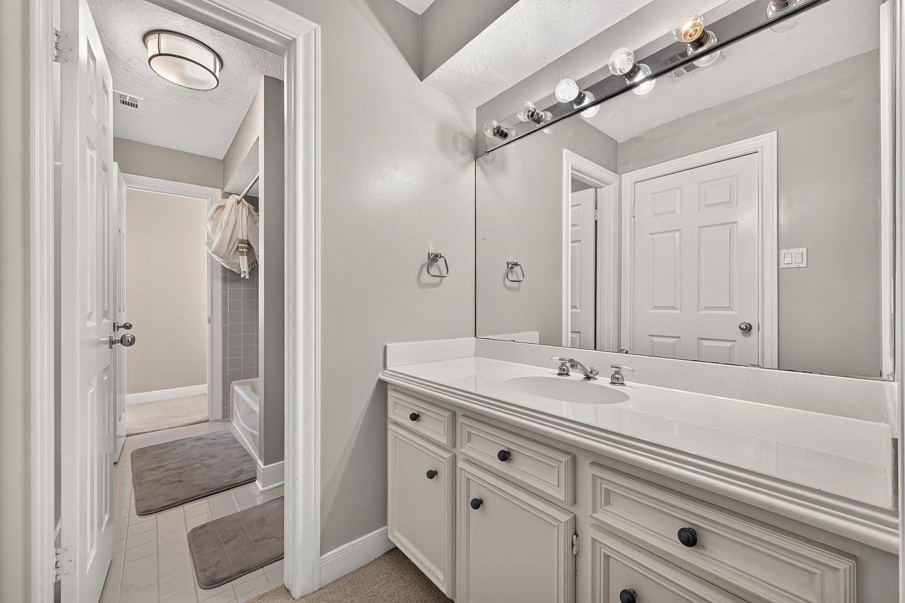 22 Linney Boulevard, Sugar Land, TX 77479 22 Linney Boulevard, Sugar Land, TX 77479