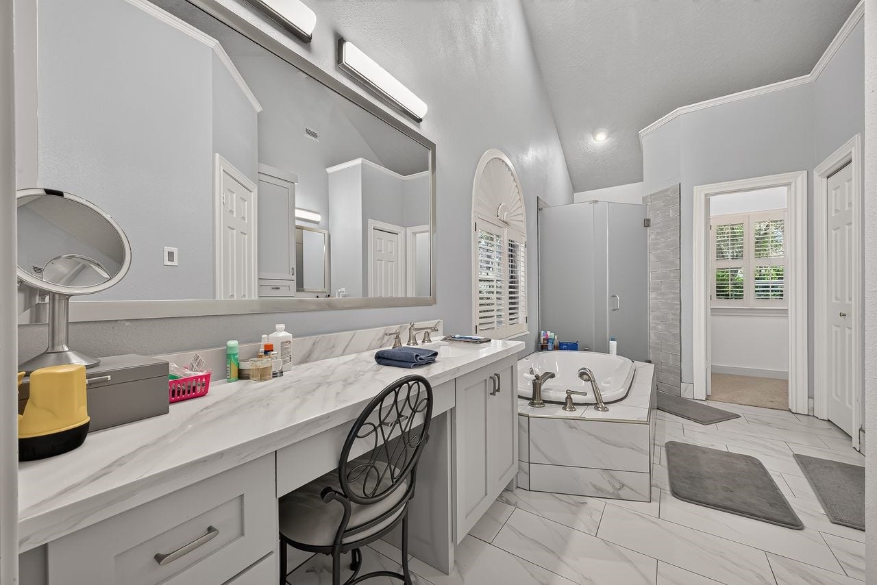 22 Linney Boulevard, Sugar Land, TX 77479 22 Linney Boulevard, Sugar Land, TX 77479