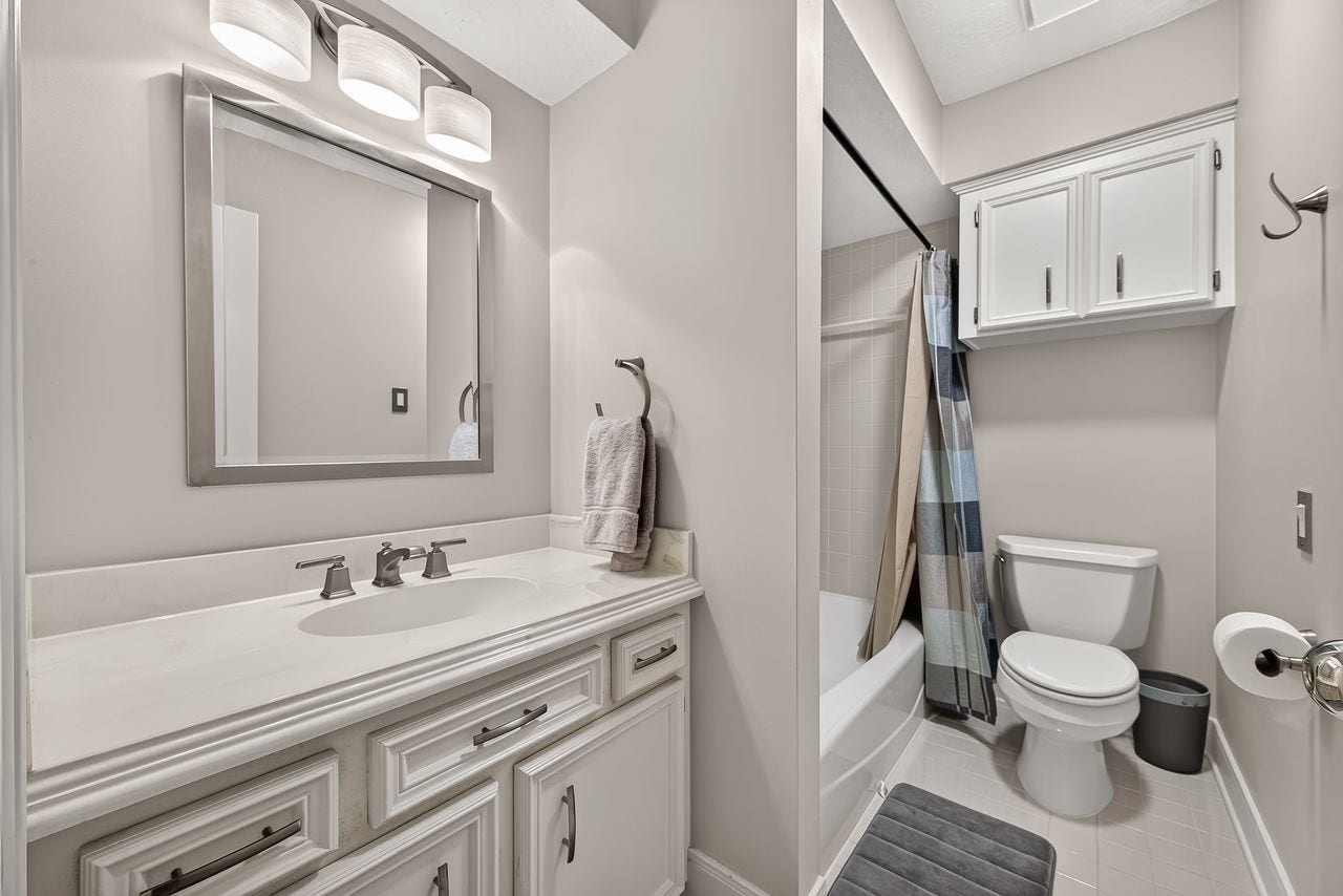 22 Linney Boulevard, Sugar Land, TX 77479 22 Linney Boulevard, Sugar Land, TX 77479