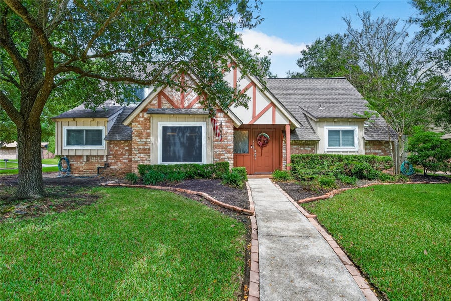 Property photo for 4027 Shady Springs Drive, Seabrook, TX