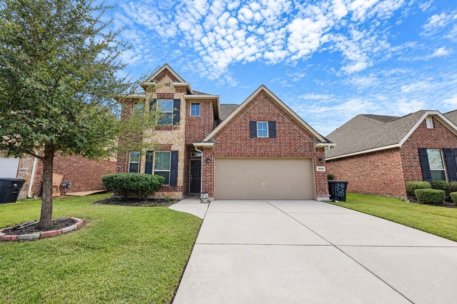 Property photo for 10518 Sun River Falls Drive, Humble, TX