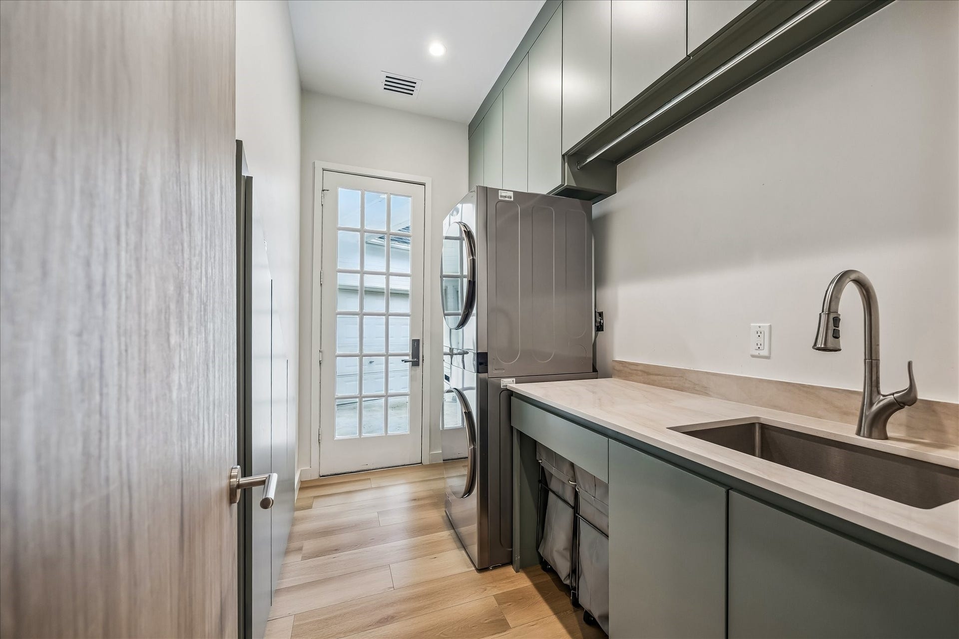 4021 Ella Lee Lane, Houston, TX 77027 4021 Ella Lee Lane, Houston, TX 77027
