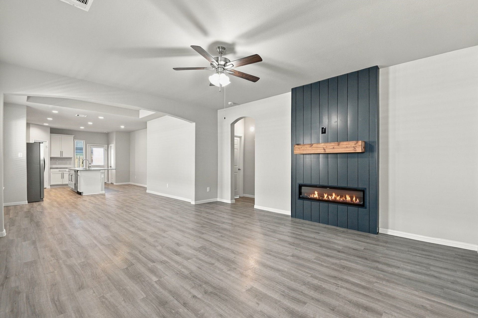 10119 Gold Finch Run, Magnolia, TX 77354