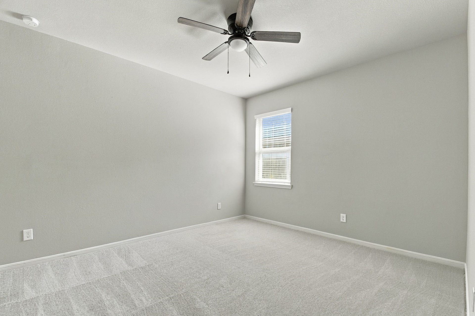 10119 Gold Finch Run, Magnolia, TX 77354