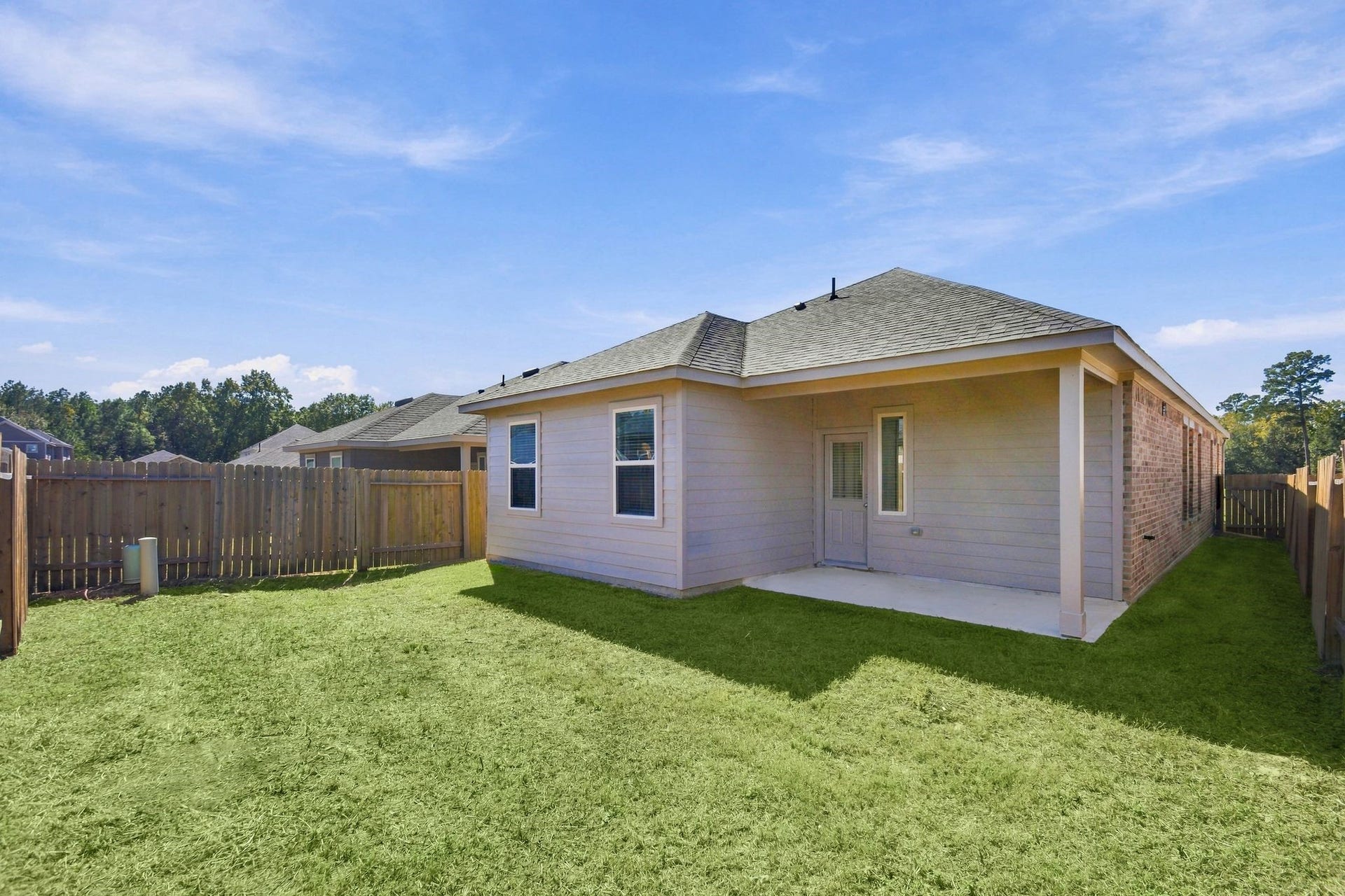 10119 Gold Finch Run, Magnolia, TX 77354