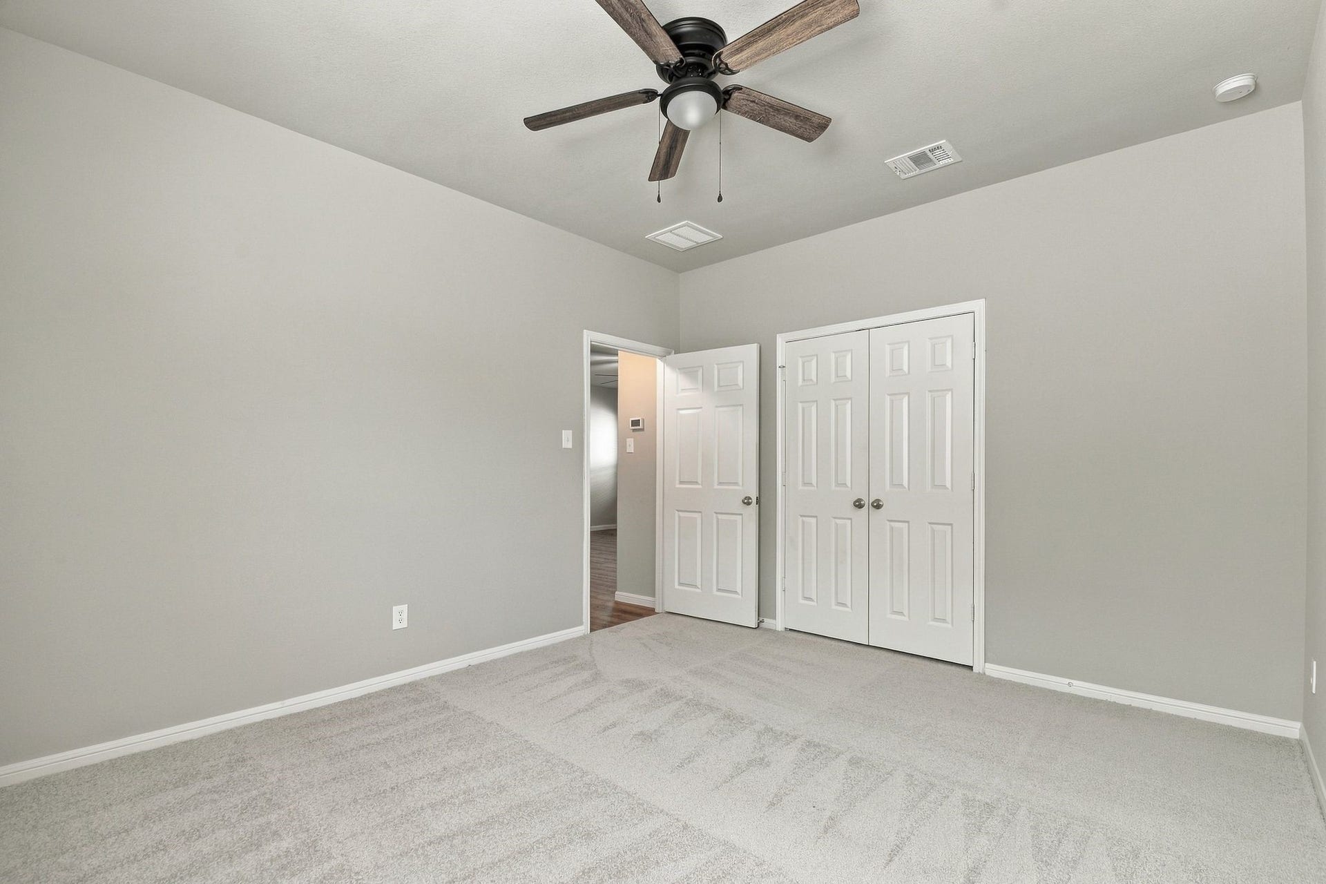10119 Gold Finch Run, Magnolia, TX 77354