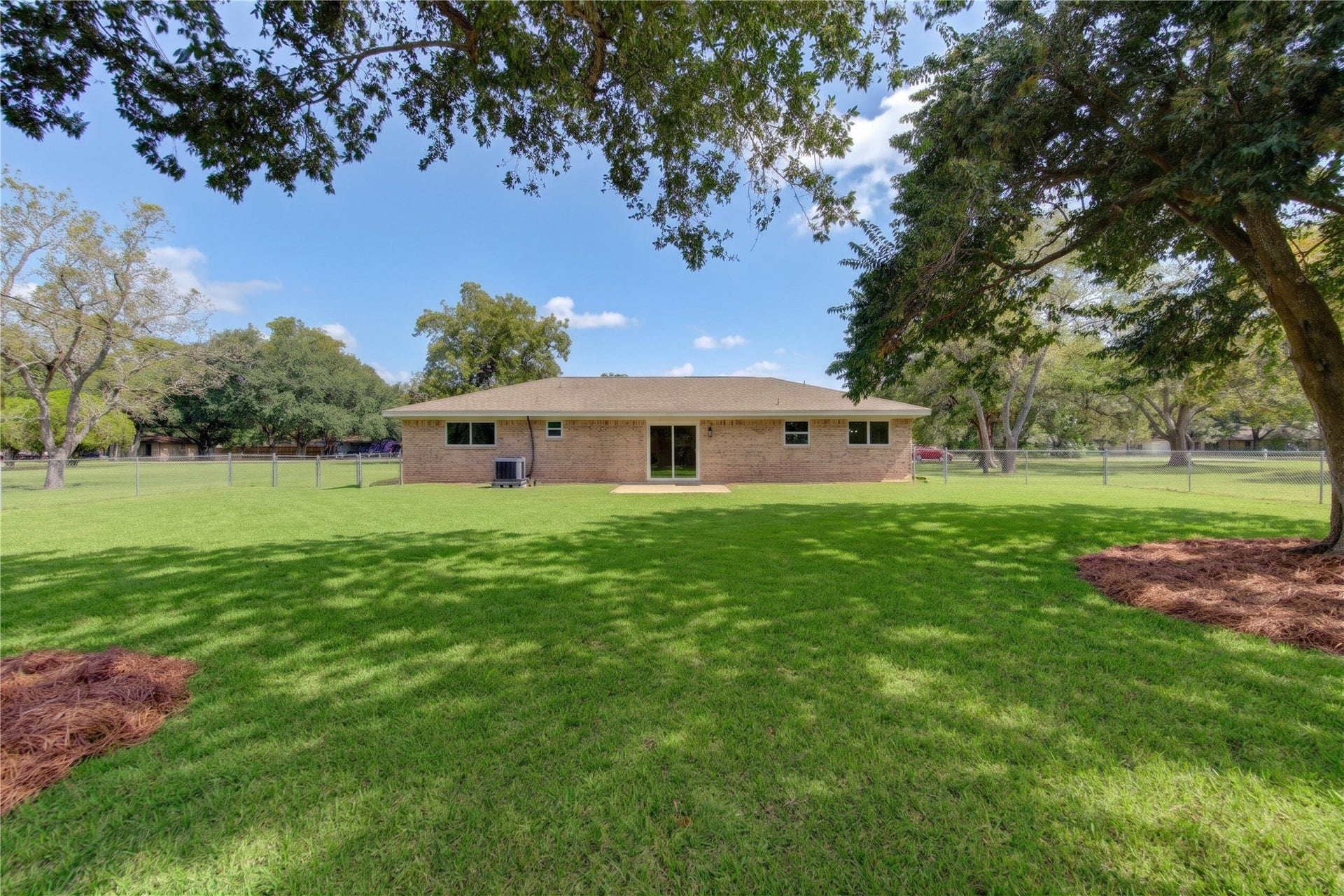 13415 Winston Drive, Santa Fe, TX 77517 13415 Winston Drive, Santa Fe, TX 77517