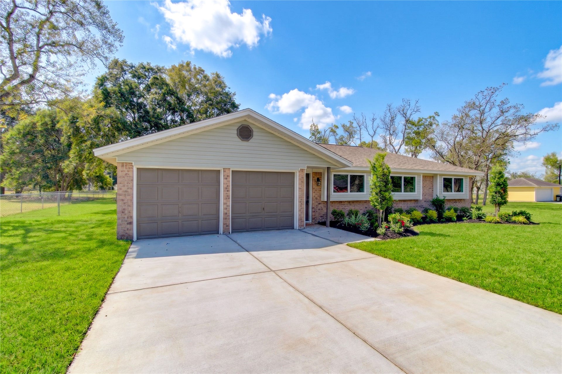 13415 Winston Drive, Santa Fe, TX 77517 13415 Winston Drive, Santa Fe, TX 77517