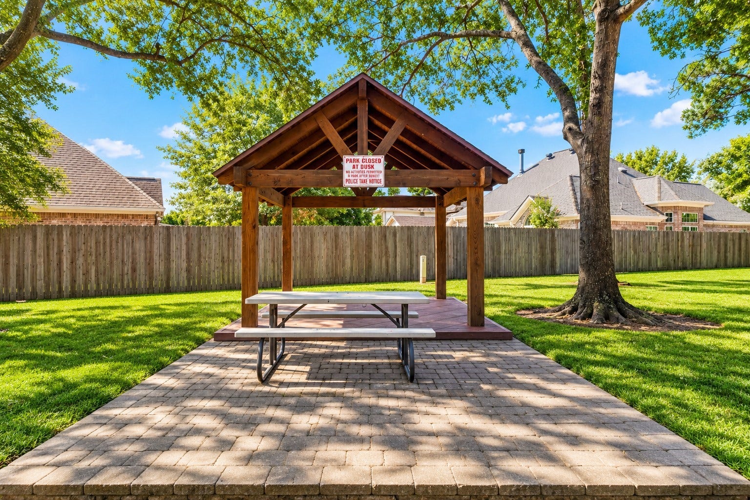 21814 Long Castle Drive, Spring, TX 77388 21814 Long Castle Drive, Spring, TX 77388