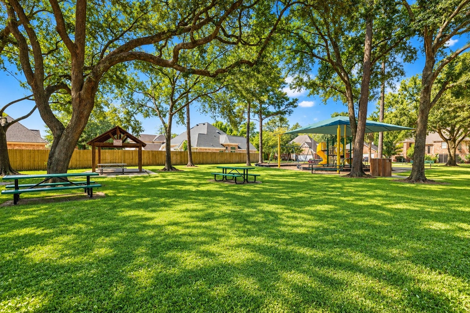 21814 Long Castle Drive, Spring, TX 77388 21814 Long Castle Drive, Spring, TX 77388
