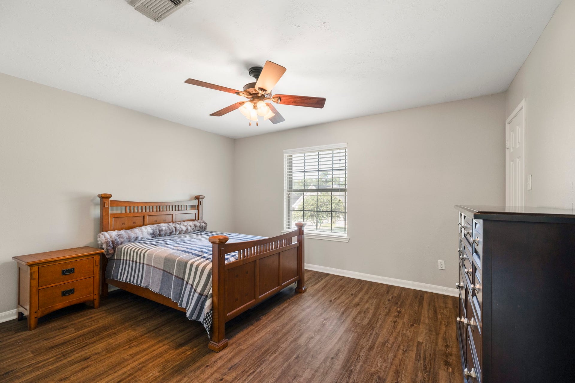 21814 Long Castle Drive, Spring, TX 77388 2nd level - bedroom 3