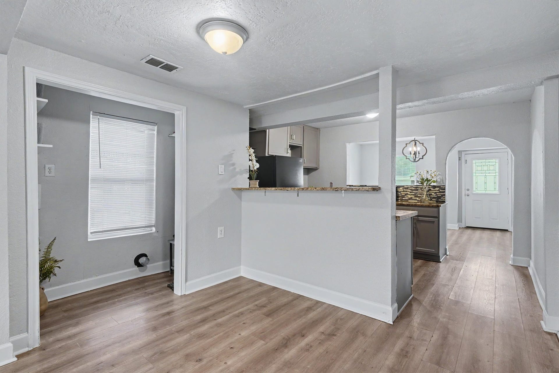2523 7th Avenue N, Texas City, TX 77590 Open living area flows easily into the kitchen and front flex space, creating a connected and functional layout.